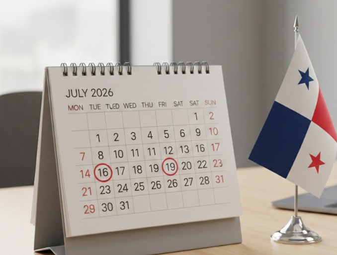 Calendario de escritorio 2026 con la bandera de Panamá y días festivos marcados